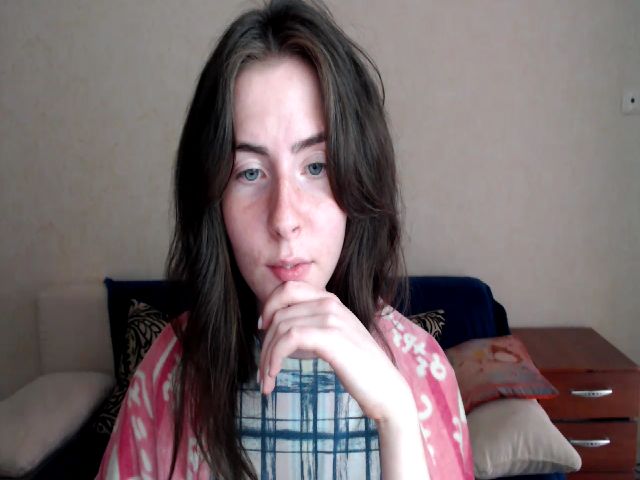 Live sex webcam photo for LycheePie #273382028