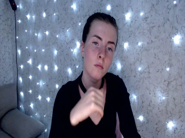 Live sex webcam photo for LycheePie #273742232