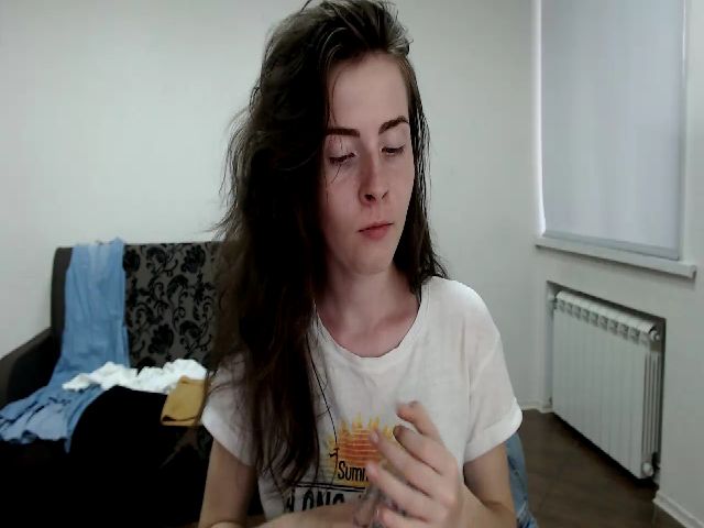 Live sex webcam photo for LycheePie #274354022