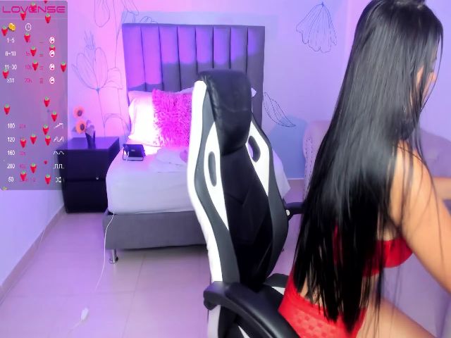 Live sex webcam photo for Lys_with #273269975