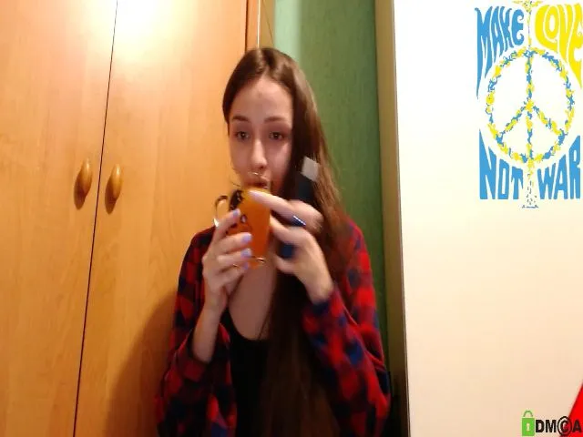 Live sex webcam photo for MEDIA_ #272842032