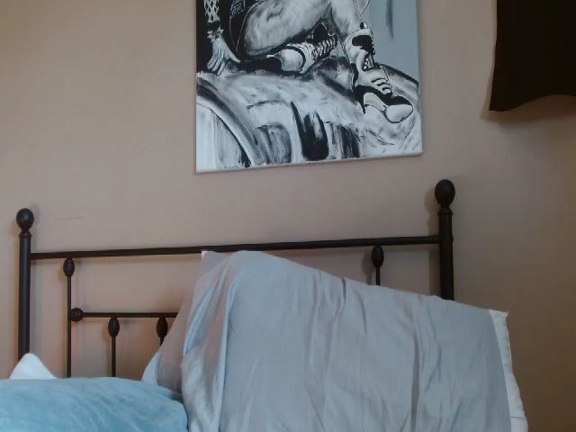 Live sex webcam photo for MILFMikkiXO #271924438