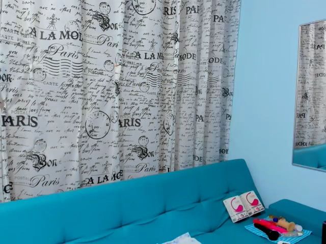 Live sex webcam photo for MILF_KARYNA #271908734