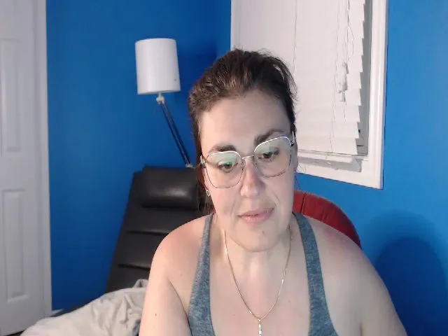 Live sex webcam photo for MILF_Kori #273726241