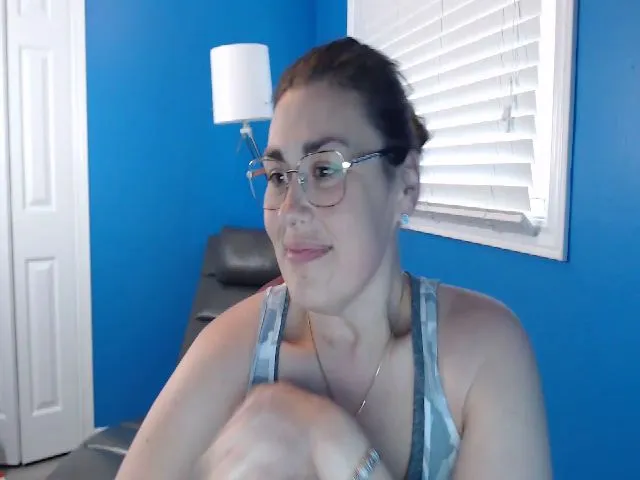 Live sex webcam photo for MILF_Kori #273733672