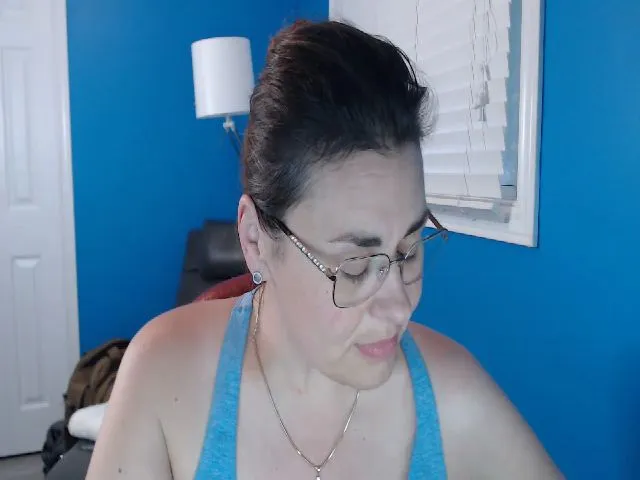 Live sex webcam photo for MILF_Kori #273799802