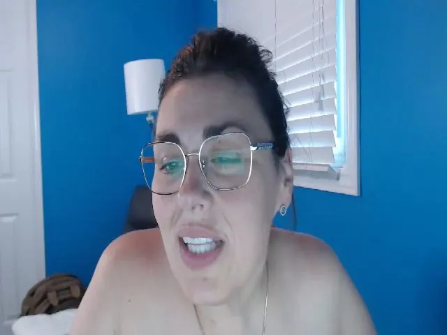 Live sex webcam photo for MILF_Kori #273828965