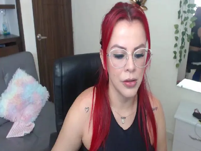 Live sex webcam photo for MILF_karol #271937246