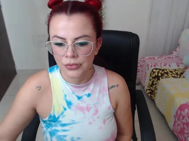 Live sex webcam photo for MILF_karol #272322283