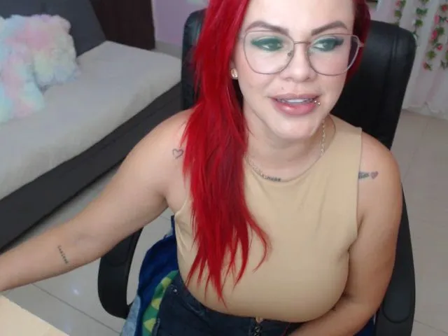 Live sex webcam photo for MILF_karol #272890641