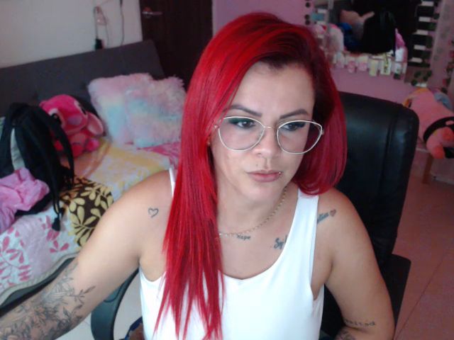 Live sex webcam photo for MILF_karol #273465771