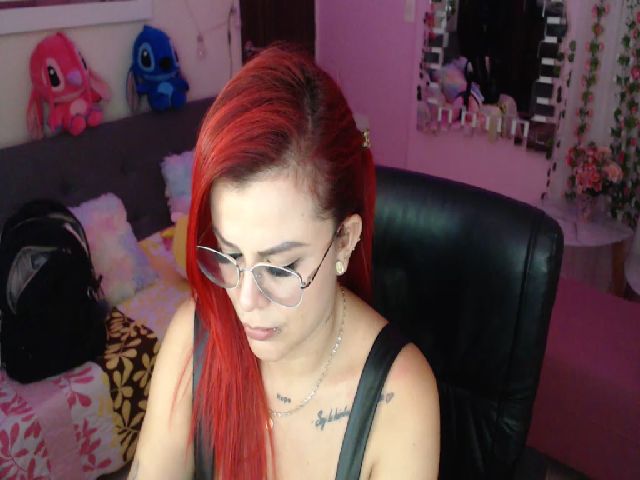 Live sex webcam photo for MILF_karol #273631420