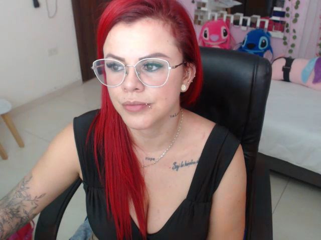 Live sex webcam photo for MILF_karol #273692703