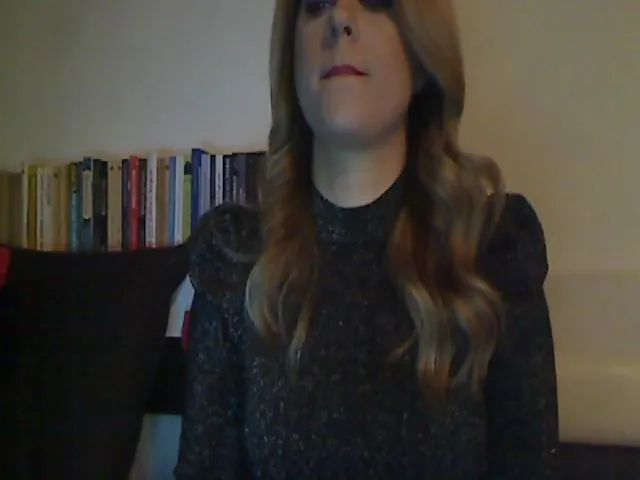 Live sex webcam photo for MISS__S #271846633