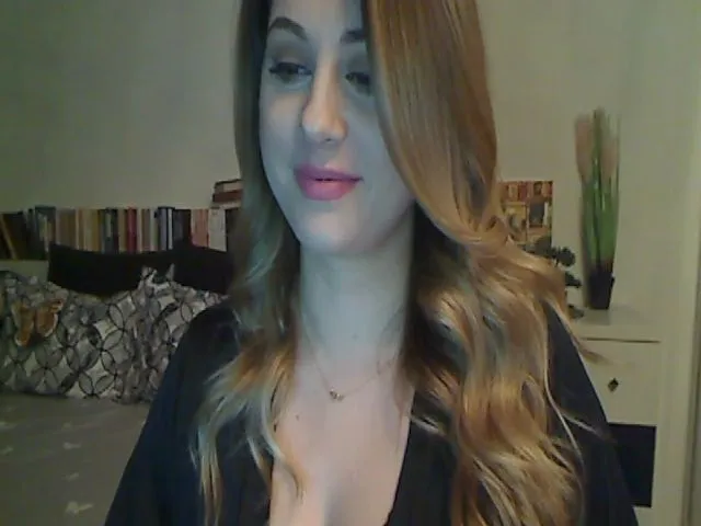 Live sex webcam photo for MISS__S #272569889