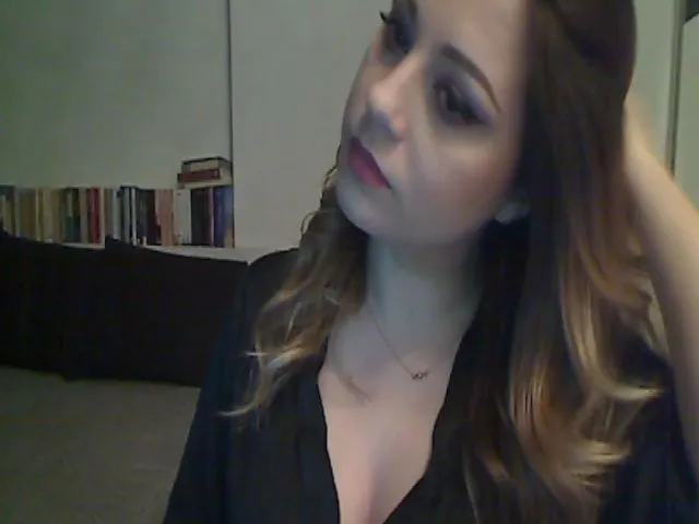 Live sex webcam photo for MISS__S #273036896