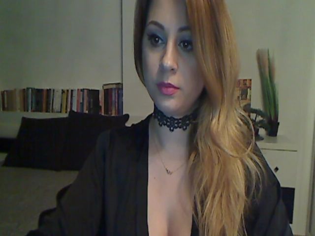 Live sex webcam photo for MISS__S #273551203