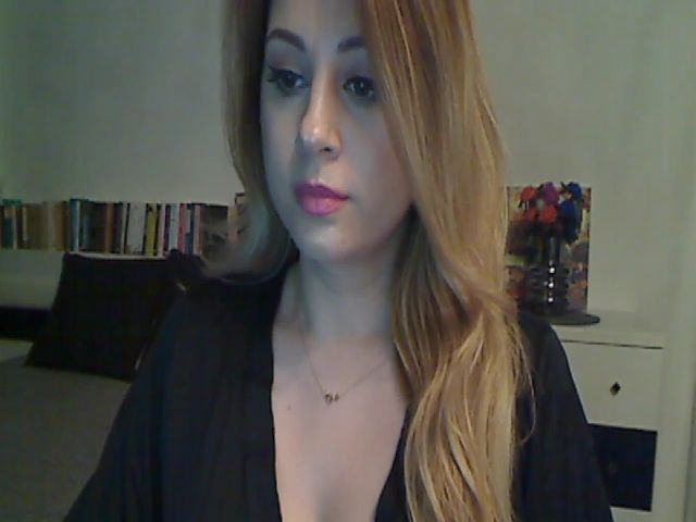 Live sex webcam photo for MISS__S #273688195