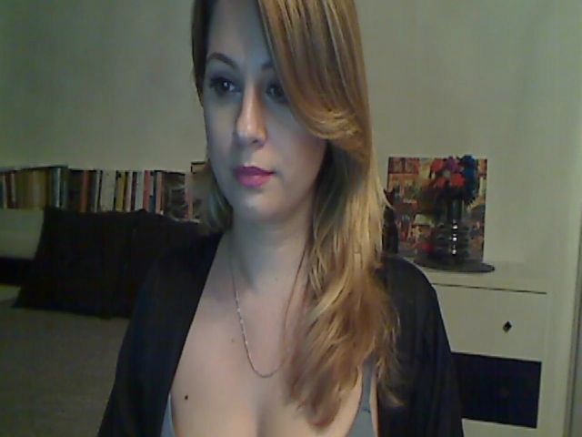 Live sex webcam photo for MISS__S #274048299