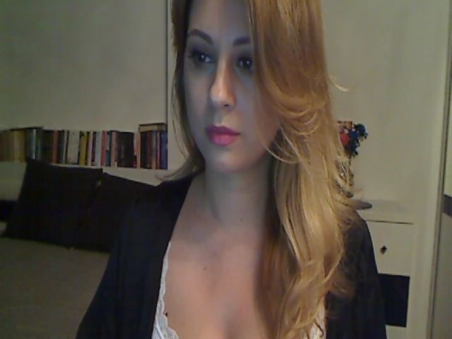 Live sex webcam photo for MISS__S #274445377