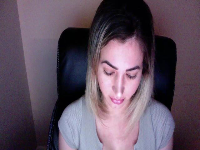 Live sex webcam photo for MONA_LUNA #274226965