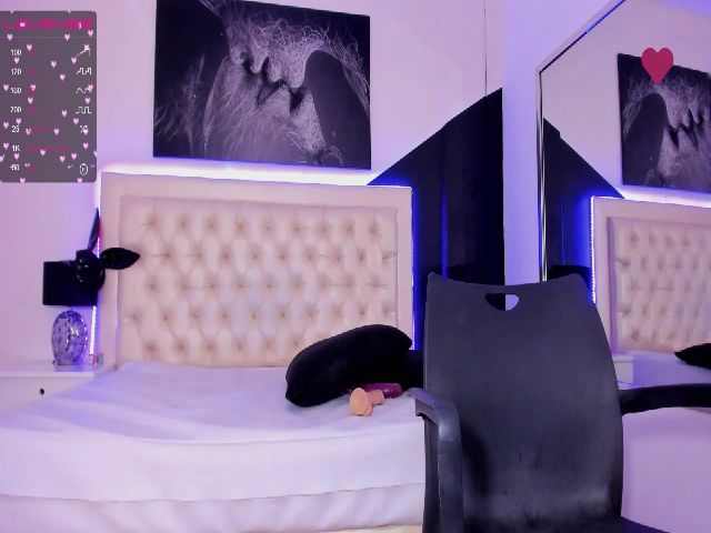 Live sex webcam photo for Mackenzie__20 #273137255