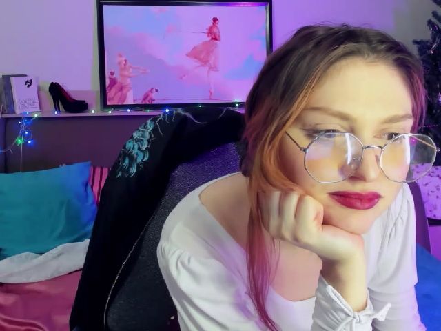 Live sex webcam photo for MadFrau #271724852