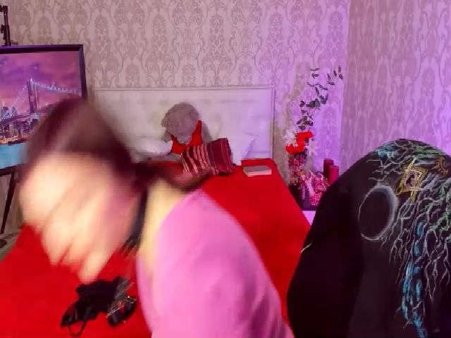 Live sex webcam photo for MadFrau #272377886