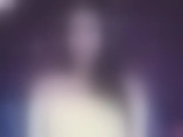 Live sex webcam photo for Madalinekroft #273765659