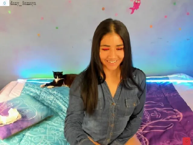 Live sex webcam photo for Madalinekroft #273922853