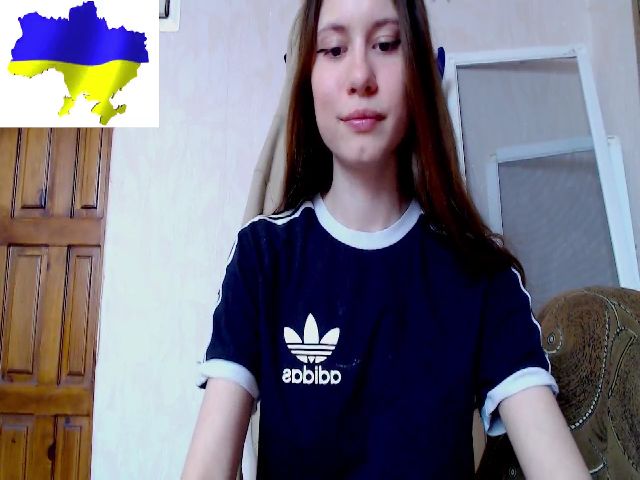 Live sex webcam photo for Maddie_May #273011131