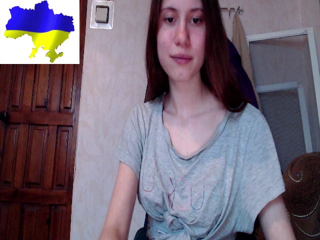 Live sex webcam photo for Maddie_May #273041014