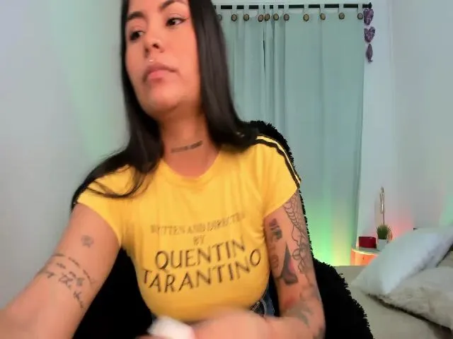 Live sex webcam photo for MadelinLove #273650227