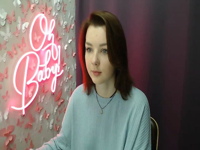 Live sex webcam photo for MadiLainee #273176918