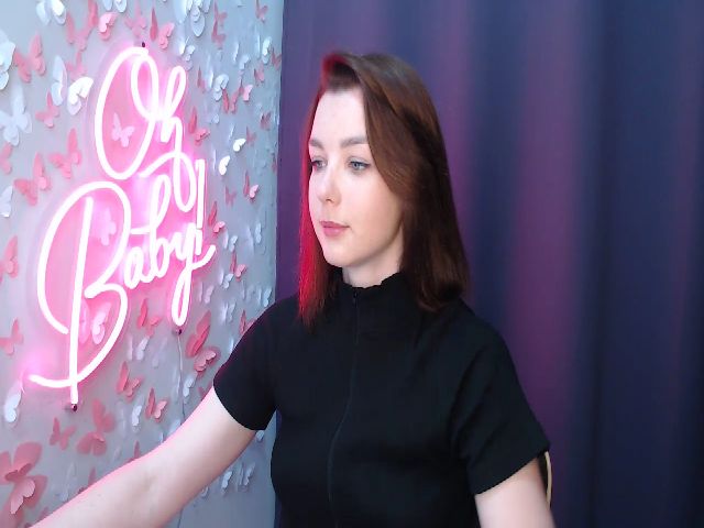 Live sex webcam photo for MadiLainee #273187287