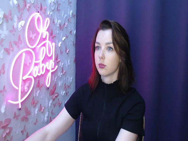 Live sex webcam photo for MadiLainee #273189346