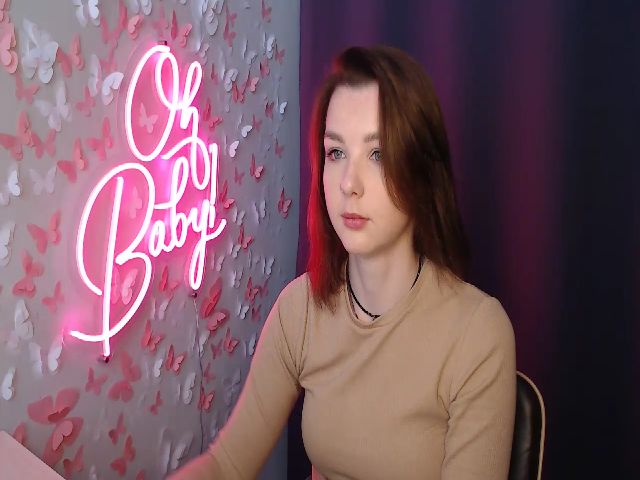 Live sex webcam photo for MadiLainee #273281444