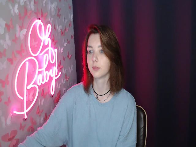 Live sex webcam photo for MadiLainee #273356128