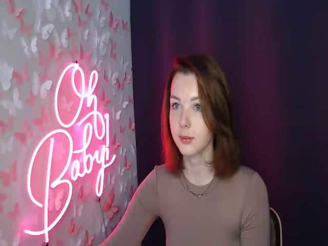 Live sex webcam photo for MadiLainee #273425253