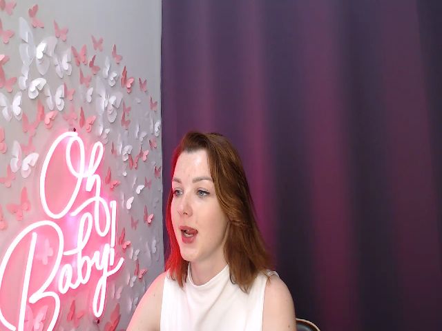 Live sex webcam photo for MadiLainee #273448479