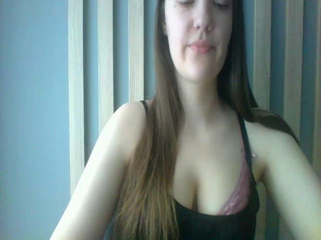 Live sex webcam photo for Madi_Lainee #273686829