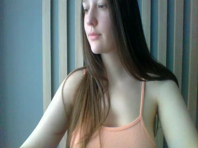 Live sex webcam photo for Madi_Lainee #273720727