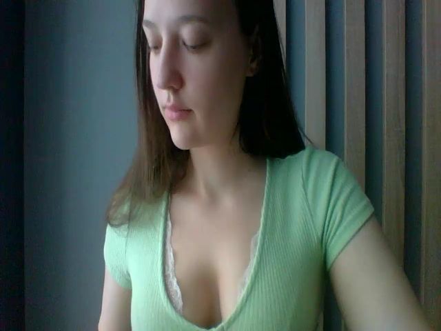 Live sex webcam photo for Madi_Lainee #273739882