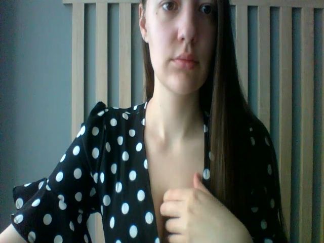 Live sex webcam photo for Madi_Lainee #273813066