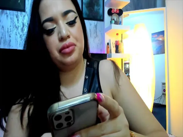 Live sex webcam photo for Madiowenss #272734589