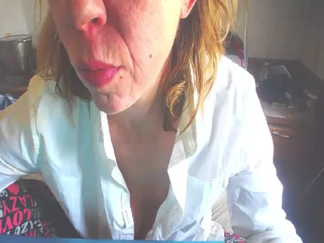 Live sex webcam photo for MadisonAc #273027125