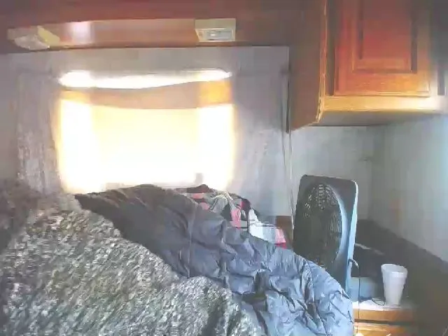 Live sex webcam photo for MadisonAc #273094990