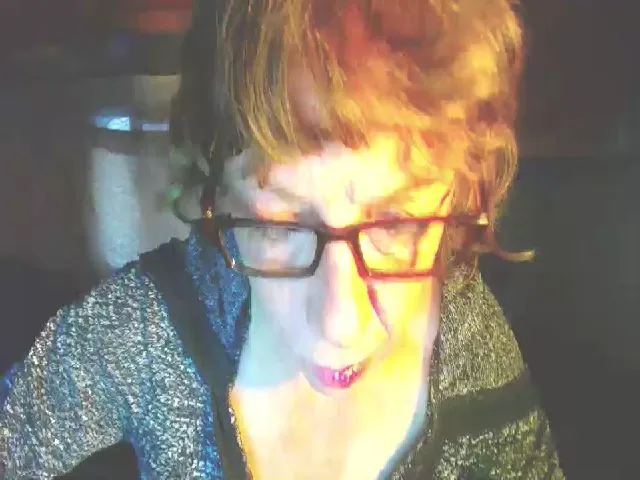 Live sex webcam photo for MadisonAc #273096423