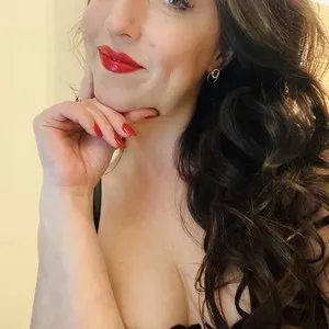 Live sex webcam photo for MadisonFox1 #290236412