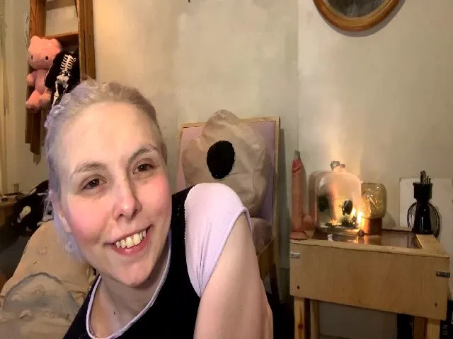 Live sex webcam photo for Maebbaby #274122599